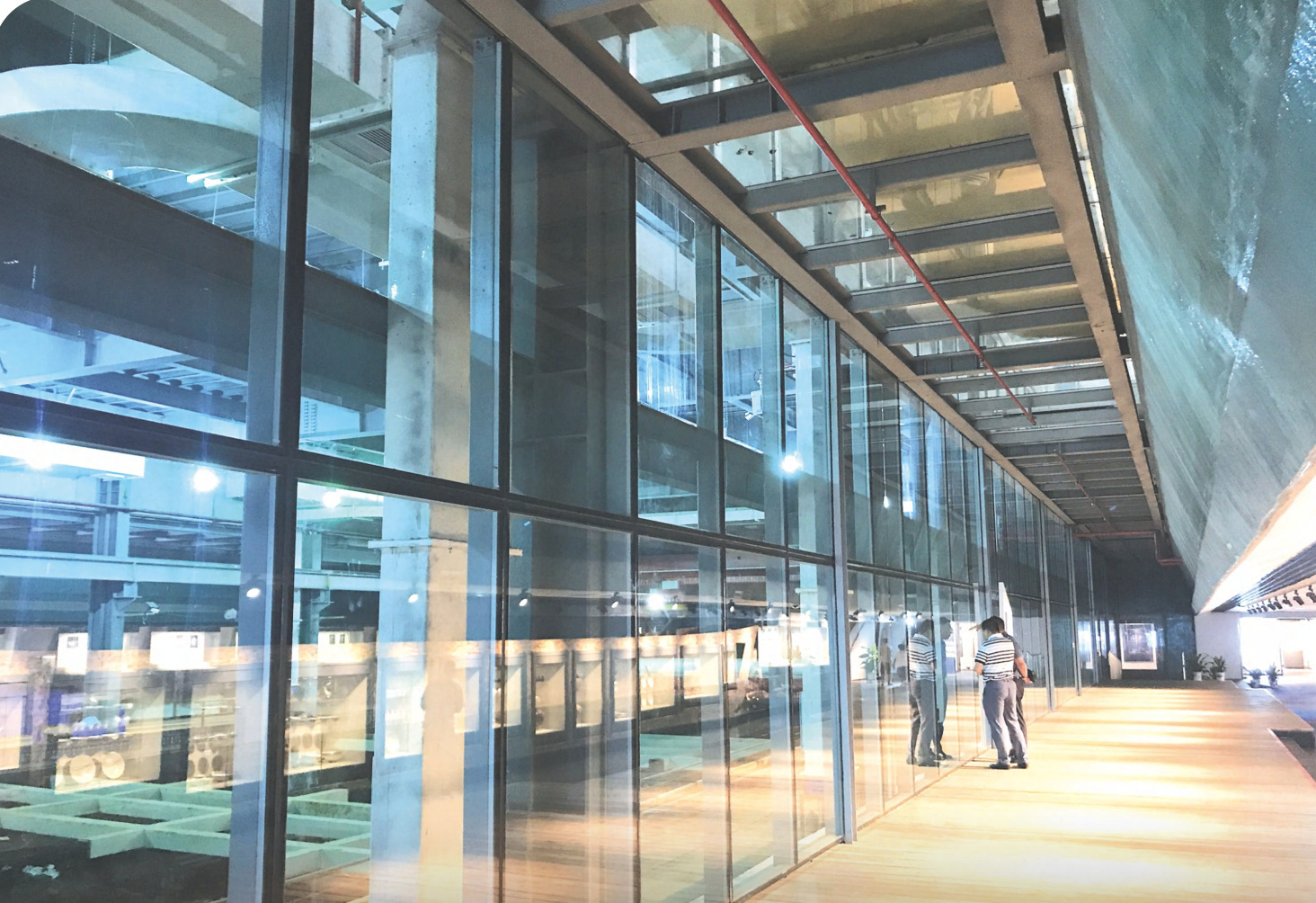 Fire-resistant glazing systems